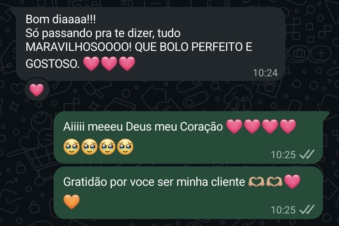 Cliente Angi com encomenda da Paloma Ramos Confeitaria